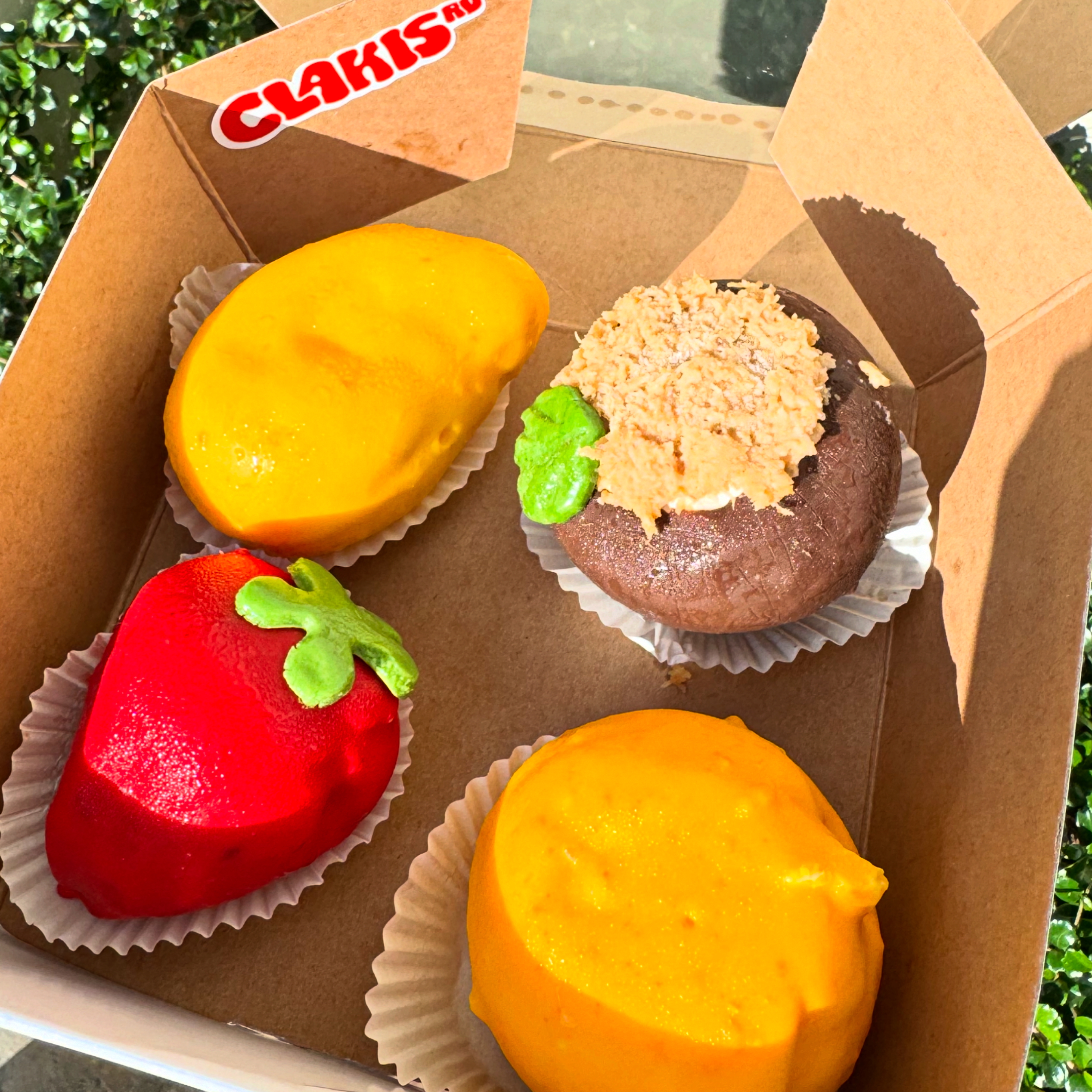 Fruit Mousse & Helados